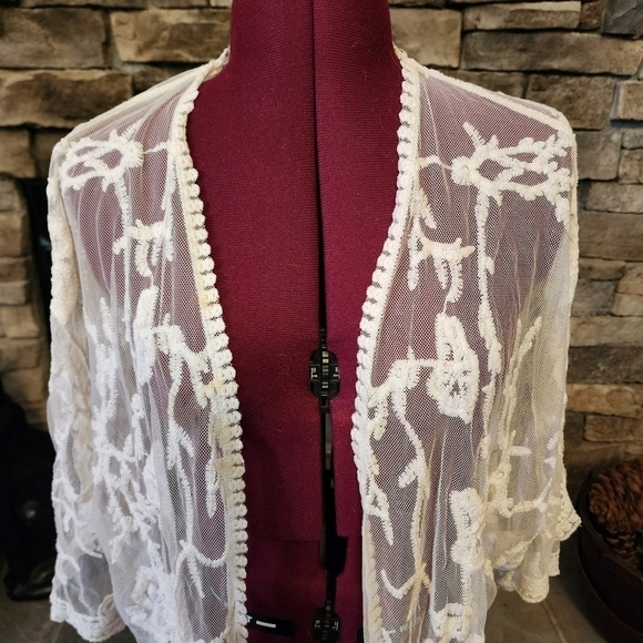 Boho Retro Lace Kimono - Picture 3 of 8